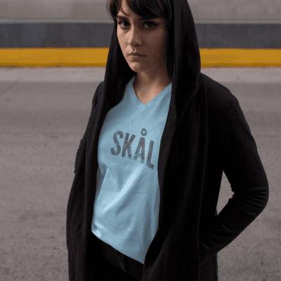 V-Neck - Skal (svart print)